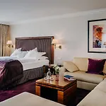 Romantik Astenkrone ホテル 4*