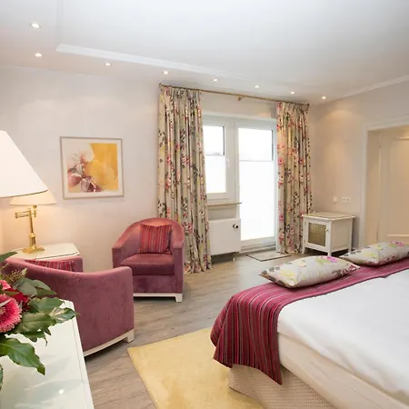 Romantik Astenkrone Hotel 4*