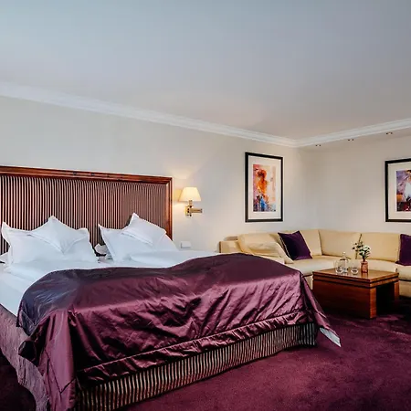 Fletcher Berghotel Astenkrone-Winterberg 4* Winterberg