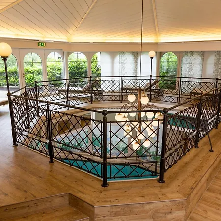 Romantik Astenkrone Hotel 4*