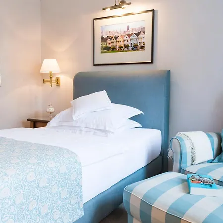 Romantik Astenkrone Hotel
