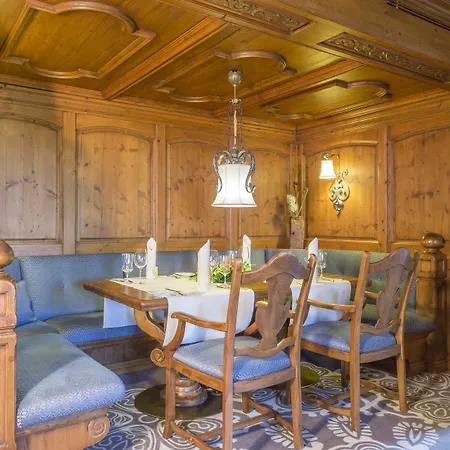 מלון Romantik Astenkrone 4*