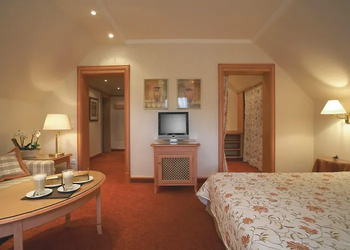 Romantik Astenkrone Hotel