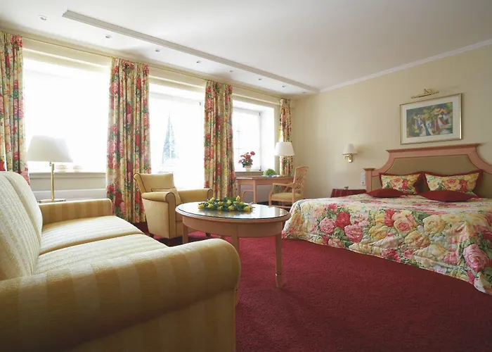 Romantik Astenkrone Hotel 4*