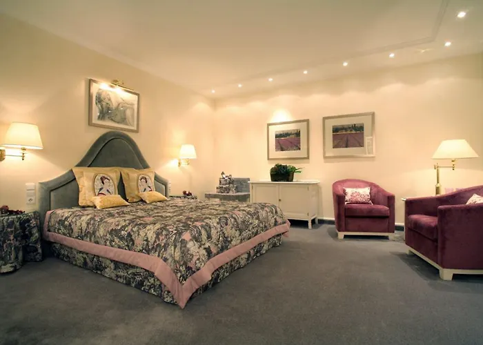 Hotel Romantik Astenkrone